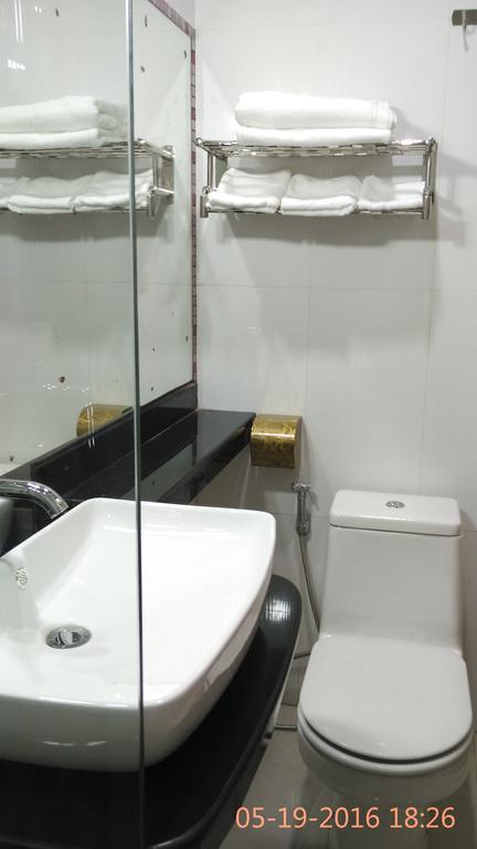 Malang City Boulevard Homestay Esterno foto