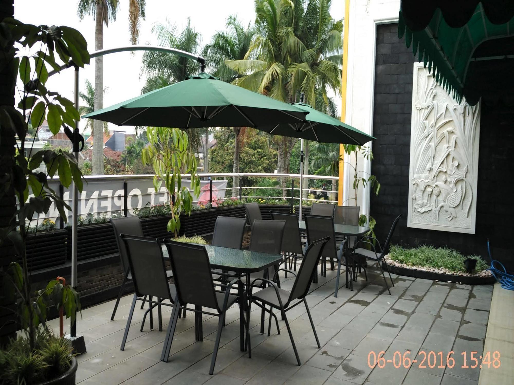Malang City Boulevard Homestay Esterno foto
