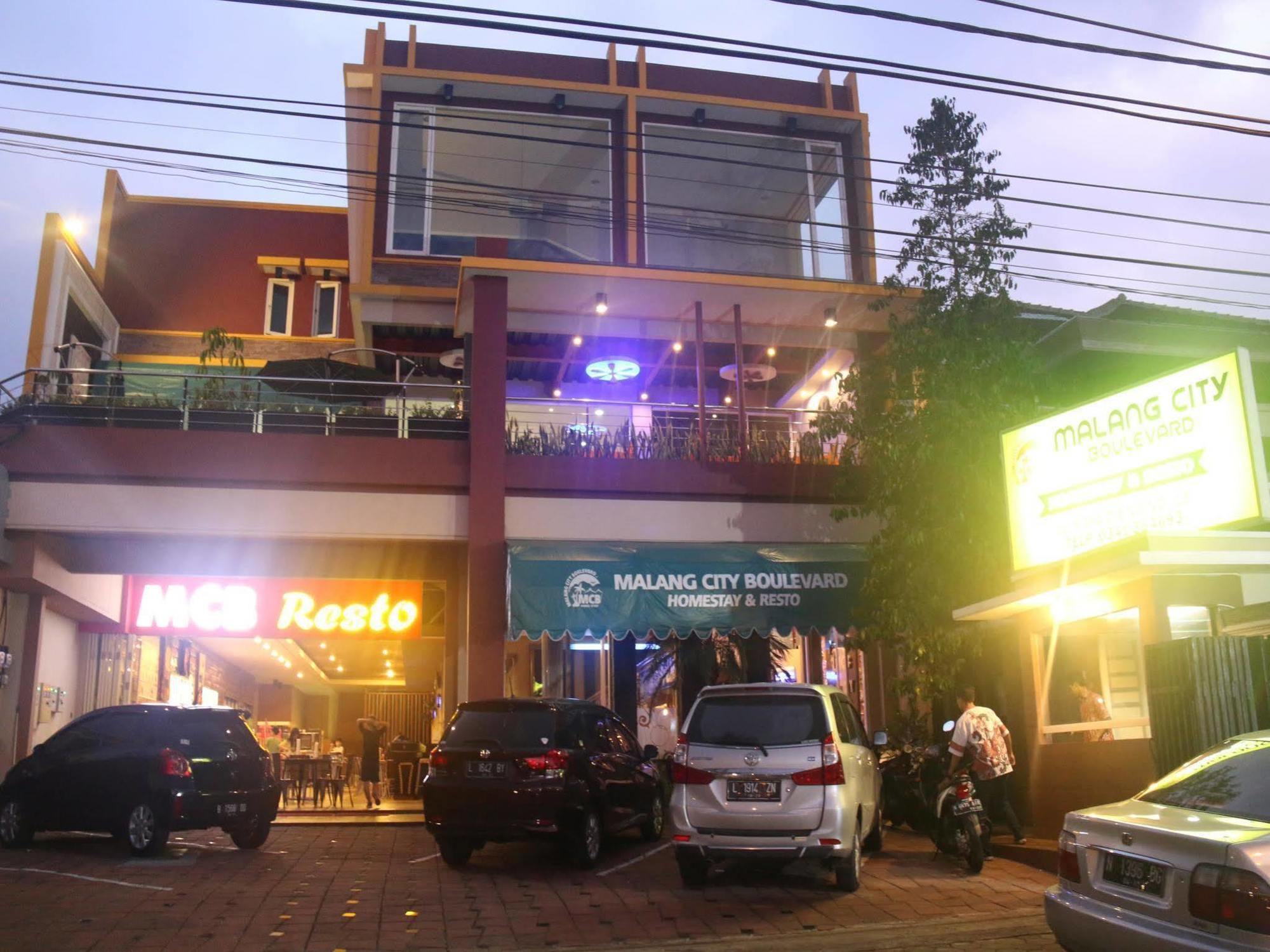 Malang City Boulevard Homestay Esterno foto